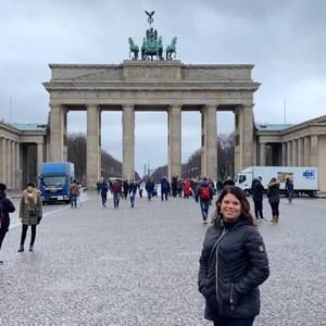 Meet your Posher, Lynette